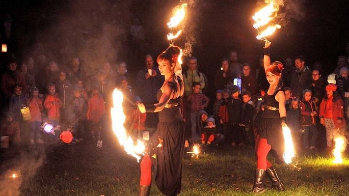 Professionelle Feuershow Rostock - Hhepunkt Ihrer Feier bei ondala buchen