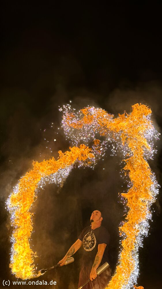 Feuergaukler Cottbus - Feuershow und mega Feuerspucken