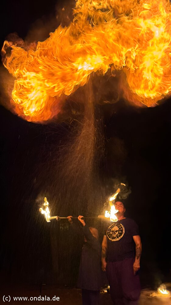 Feuergaukler Cottbus - Feuershow und mega Feuerspucken