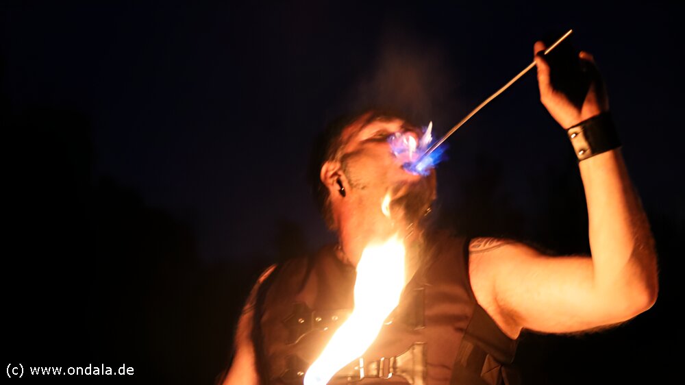 Feuergaukler Cottbus - Feuershow und mega Feuerspucken