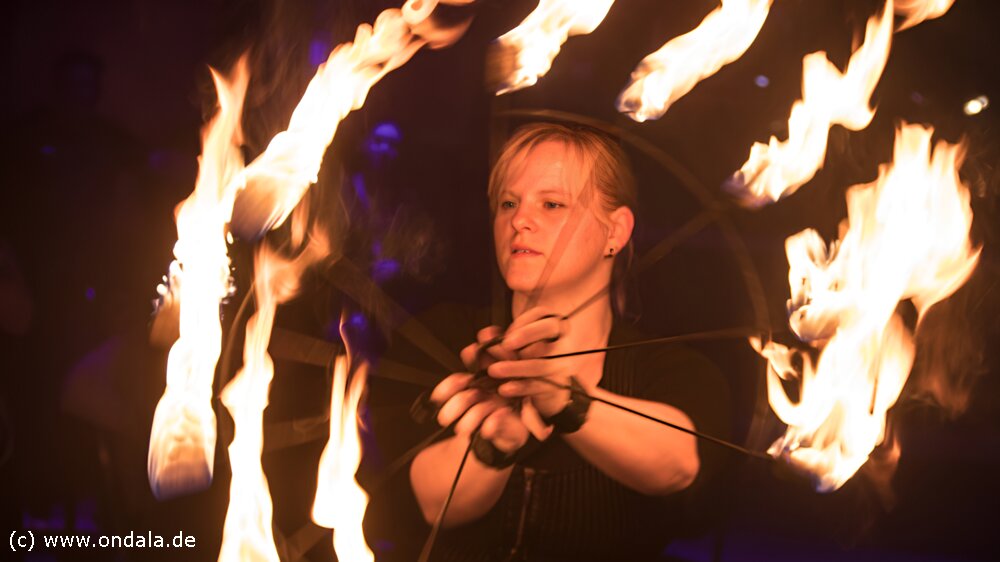 Feuergaukler Cottbus - Feuershow und mega Feuerspucken Feuergaukler Cottbus - Feuershow und mega Feuerspucken
