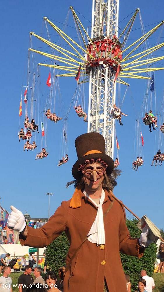 Lustiger Stelzen Walk Act Leipzig Lustiger Stelzen Walk Act Leipzig