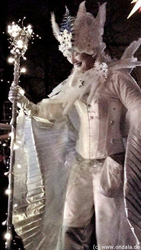 Weihnachtlich: Kostüm Eiskönigin