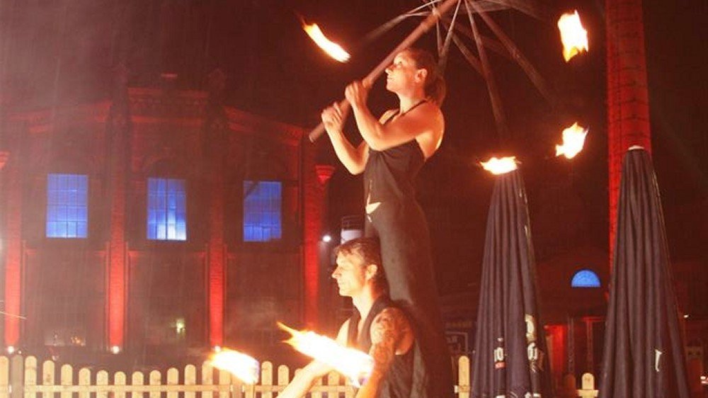 Professionelle Feuershow Leipzig - Hhepunkt Ihres Festes