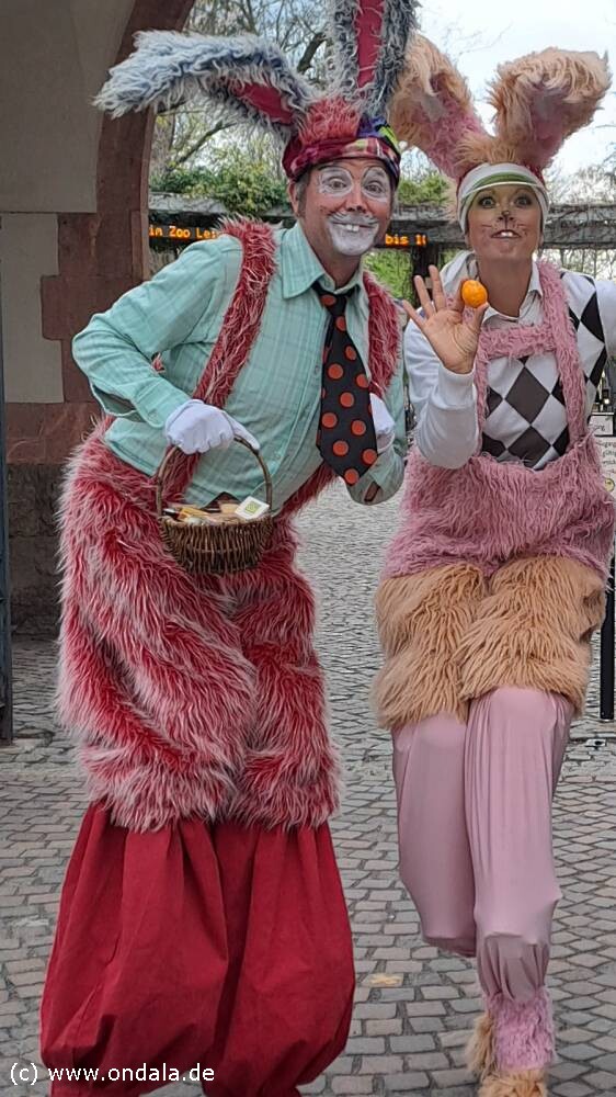 Stelzenluger Leipzig mit Hasenkstmen