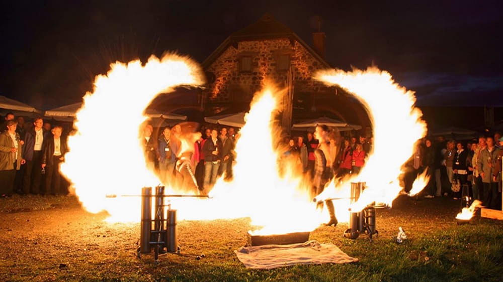 Anmutige Feuershow Mainz fr Firmenfest Hochzeit Geburtstag