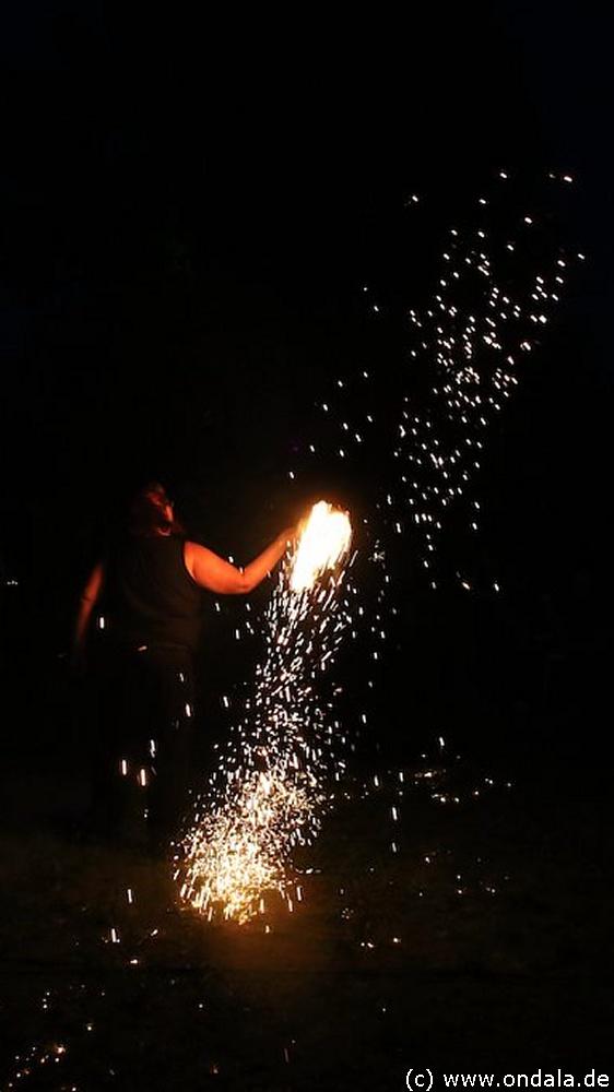 Feuershow Nordhausen - Feuerjonglage & mega Feuerspucken