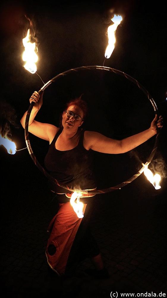 Feuershow Nordhausen - Feuerjonglage & mega Feuerspucken