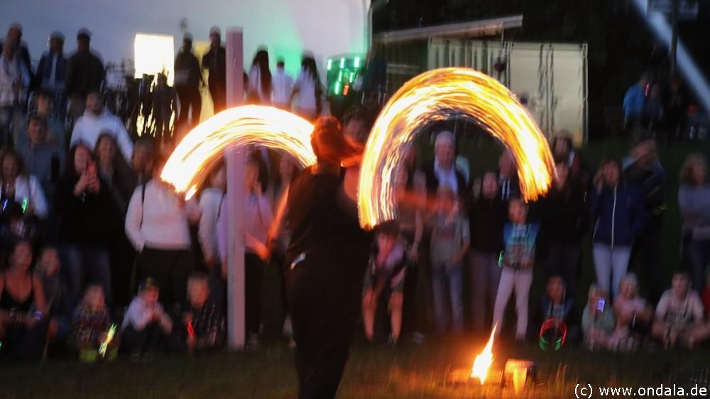 Feuershow Nordhausen - Feuerjonglage & mega Feuerspucken