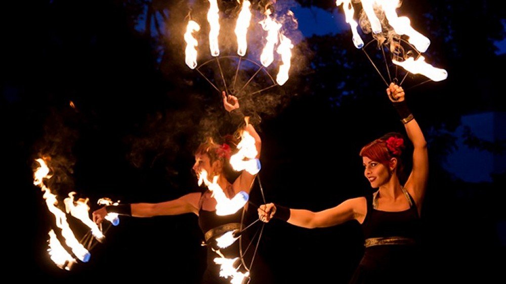 Hochzeits-Feuershow Rostock fr heiesten Tag im Leben