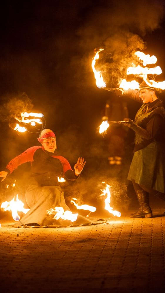 Anmutige Feuershow Thringen - Firmenfest Hochzeit Event