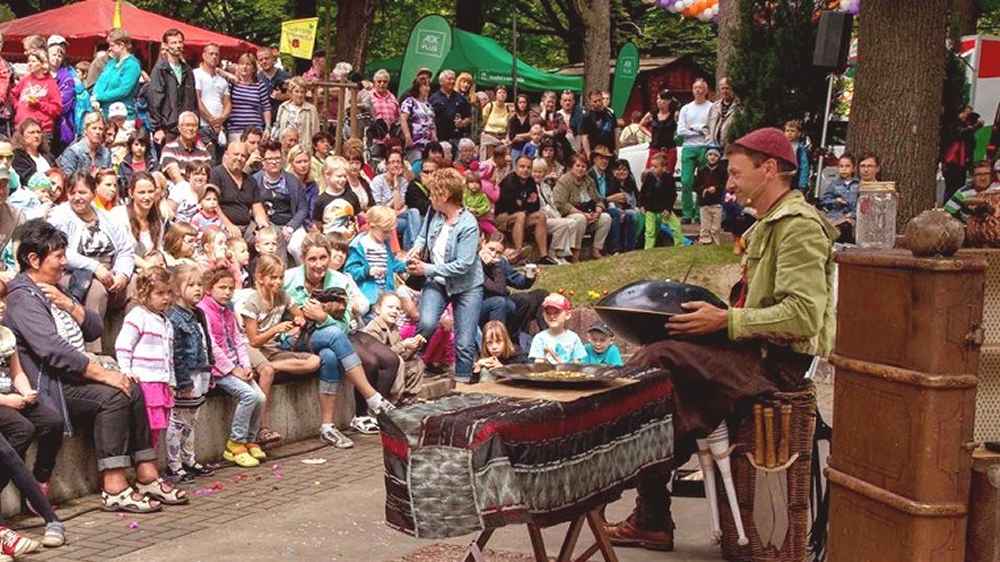 Auergewhnliche Musikinstrumente und zauberhafte Klnge